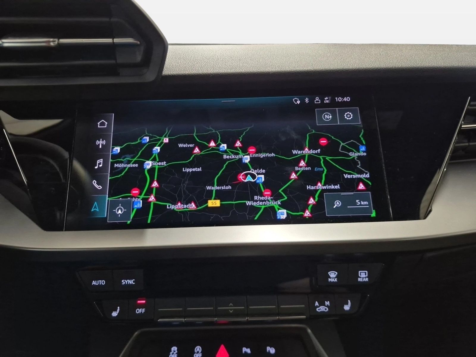 Fahrzeugabbildung Audi A3 Sportback 35 TDI S tronic LED Navi - mit KI generiert/bearbeitet