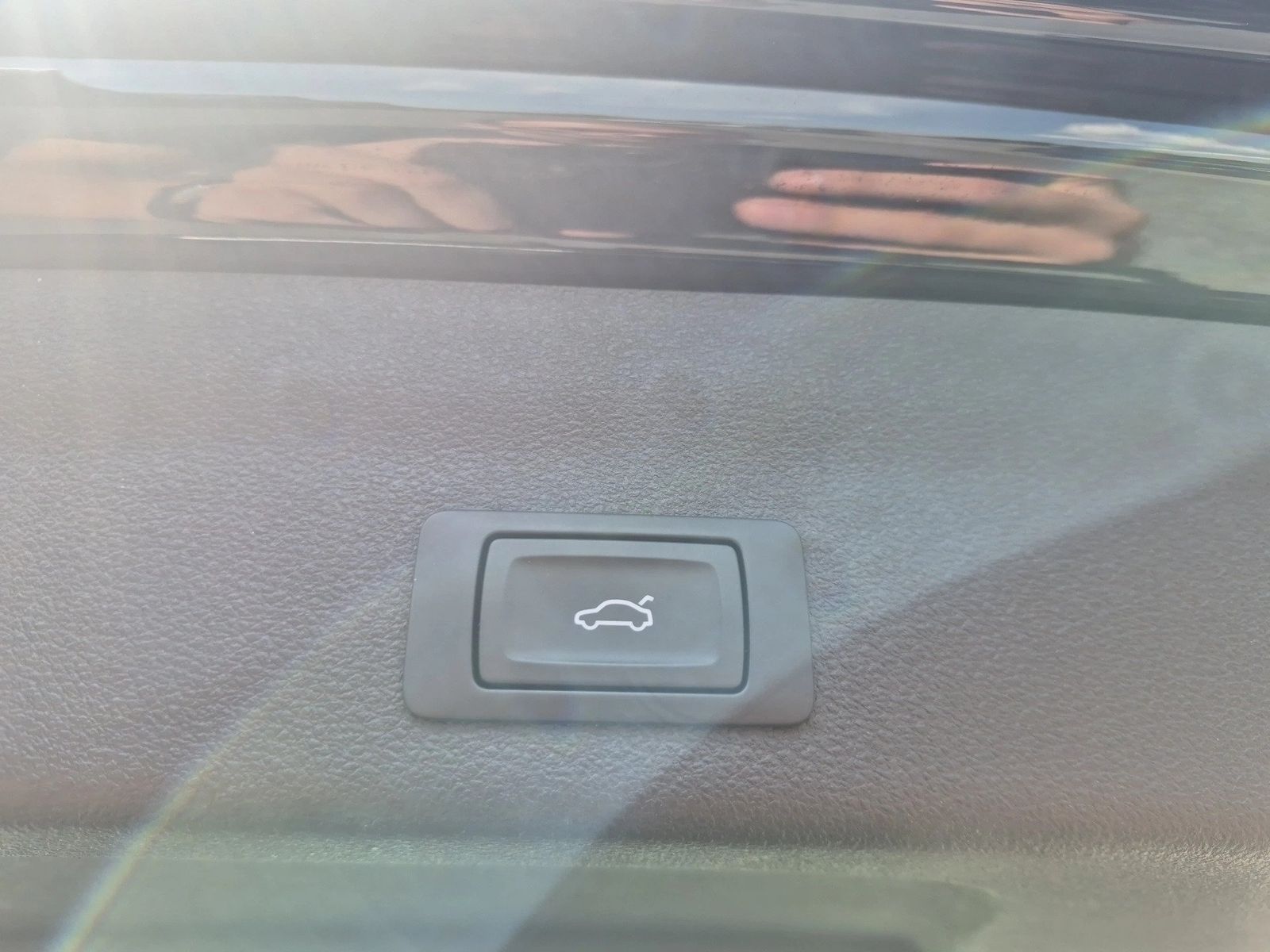 Fahrzeugabbildung Audi A6 Avant 35 TDI 120(163) S tronic AHK Pano ACC - mit KI generiert/bearbeitet