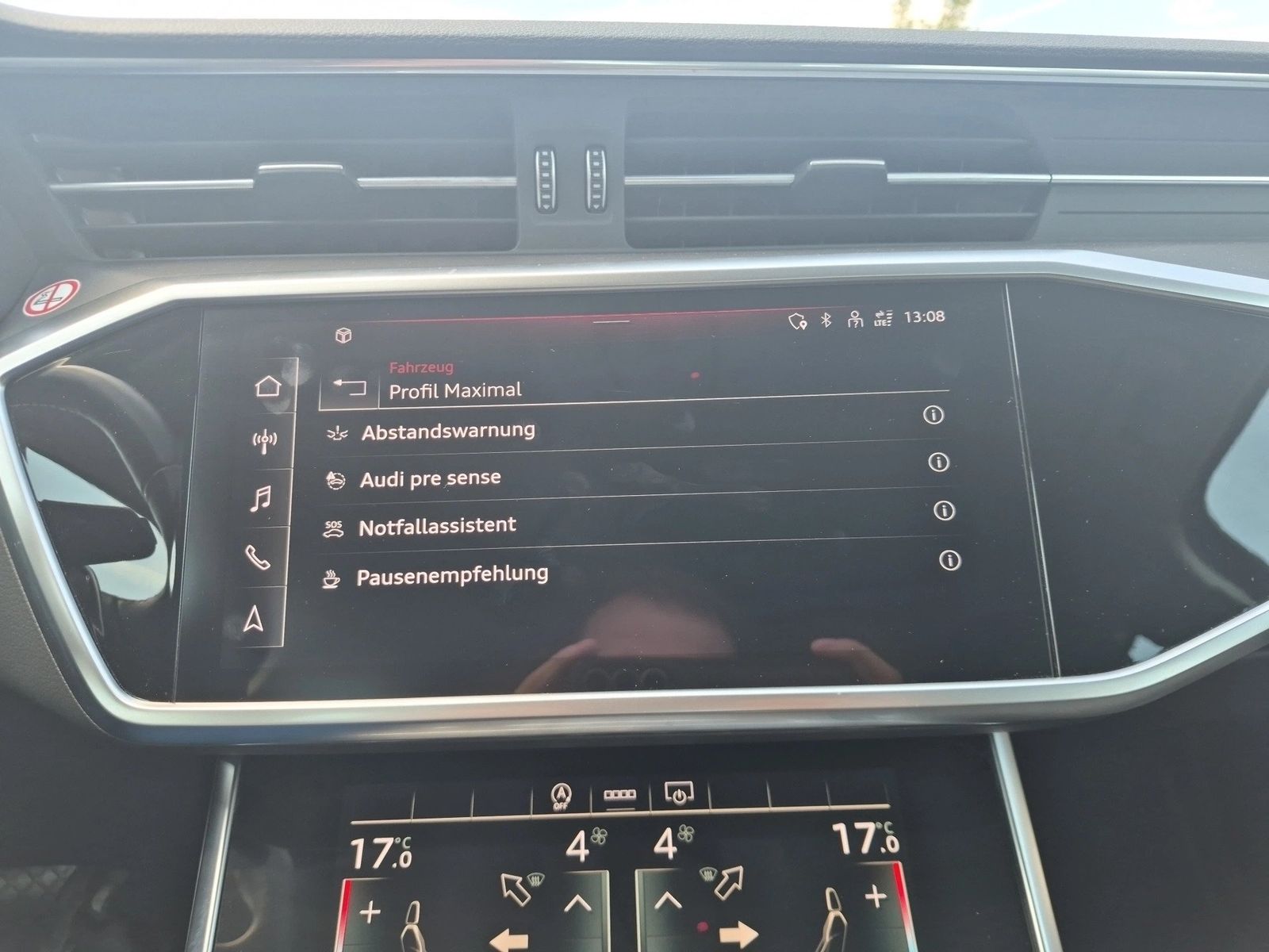 Fahrzeugabbildung Audi A6 Avant 35 TDI 120(163) S tronic AHK Pano ACC - mit KI generiert/bearbeitet