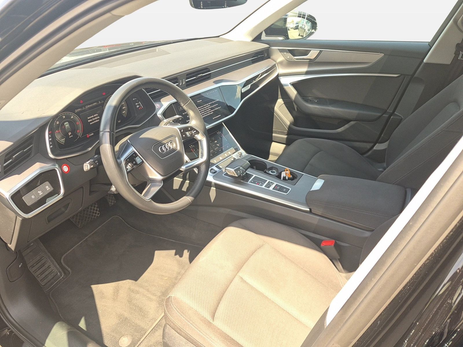 Fahrzeugabbildung Audi A6 Avant 35 TDI 120(163) S tronic AHK Pano ACC - mit KI generiert/bearbeitet