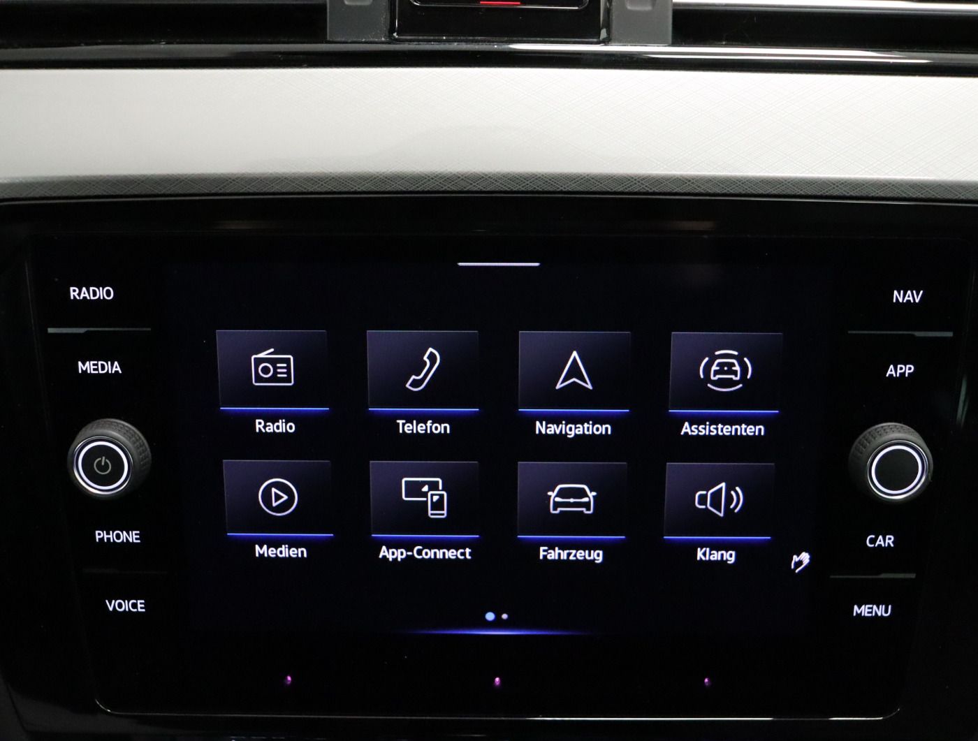 Fahrzeugabbildung Volkswagen Passat Variant 2.0 TDI DSG Business |ACC|CarPlay