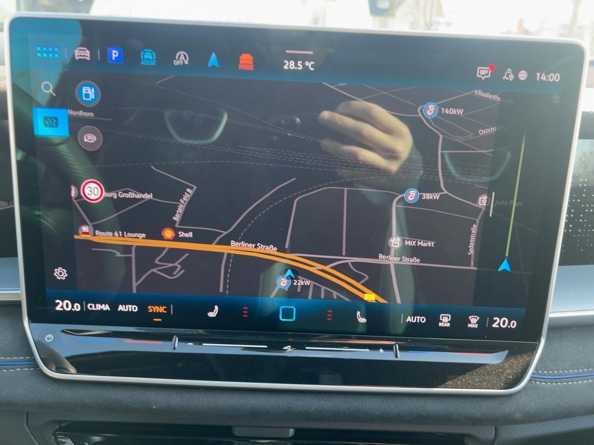 Fahrzeugabbildung Volkswagen Tayron TDI 4M R-Line AHK Standhzg Pano Navi 360°