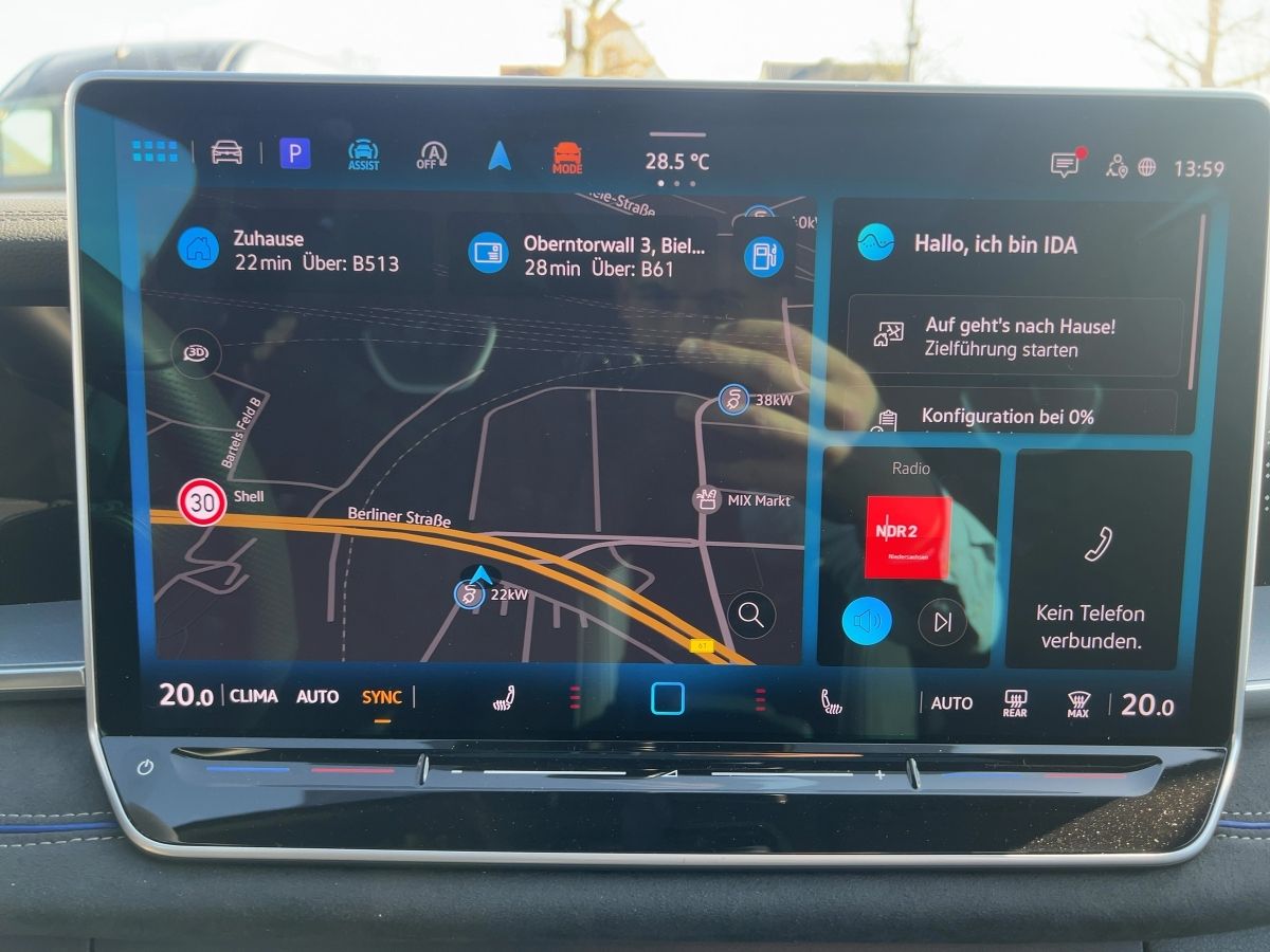 Fahrzeugabbildung Volkswagen Tayron TDI 4M R-Line AHK Standhzg Pano Navi 360°