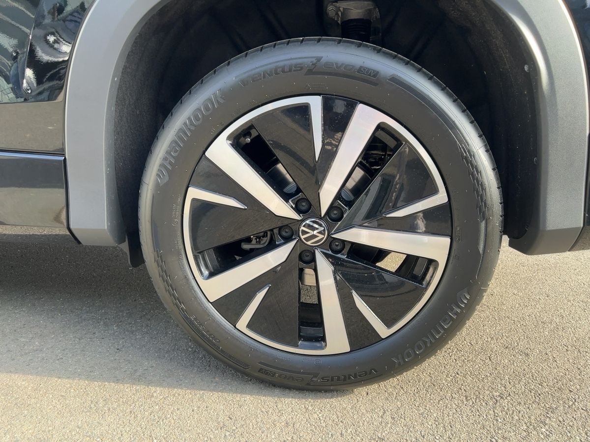 Fahrzeugabbildung Volkswagen Tayron TDI DSG Elegance AHK Navi 360° HD-Matrix
