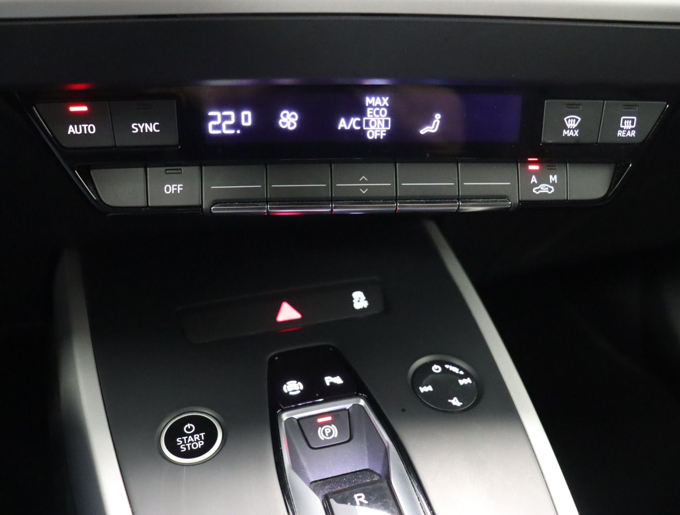 Fahrzeugabbildung Audi Q4 e-tron 40 S line |STH|SpurH|LM|Sport|KlimaA