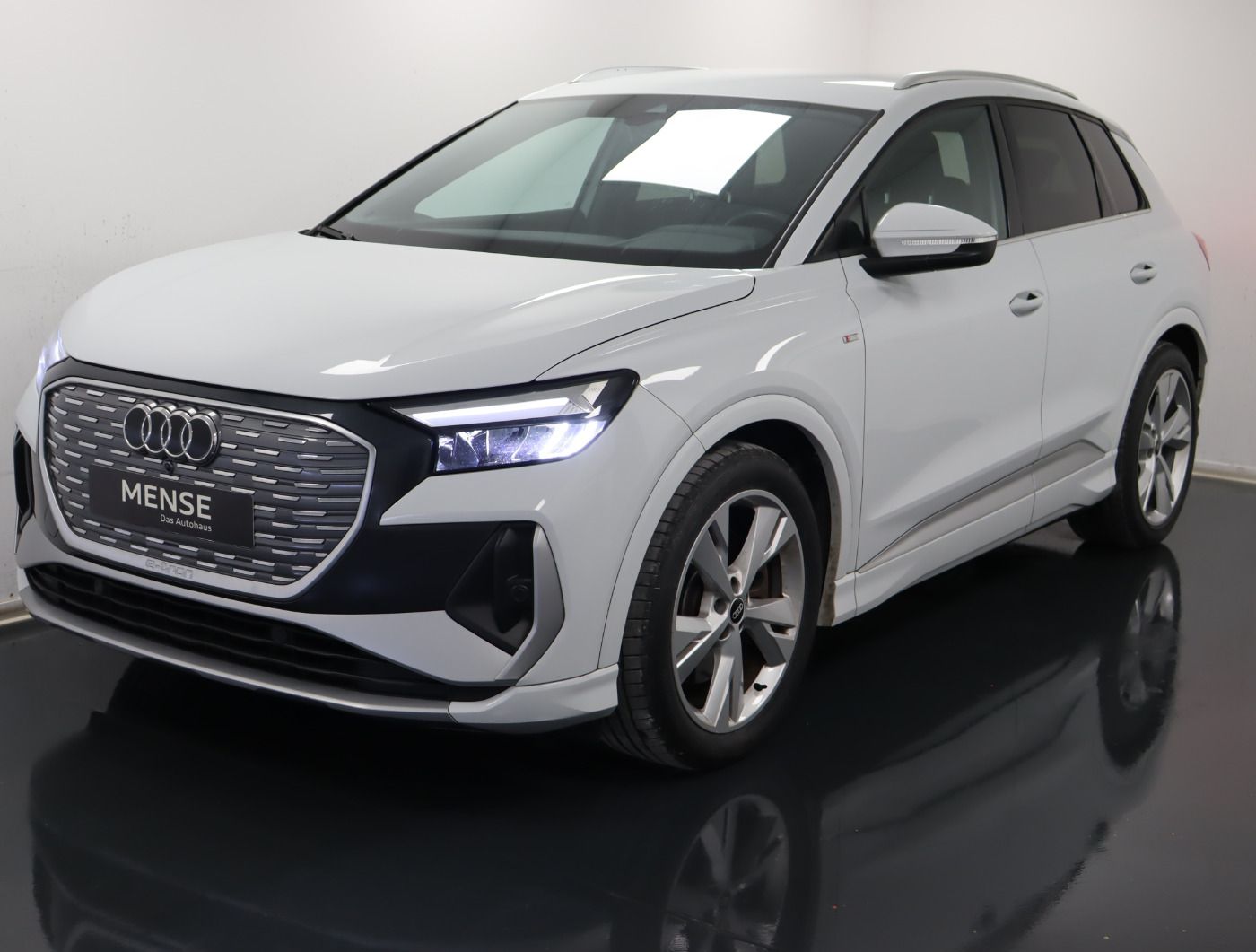 Fahrzeugabbildung Audi Q4 e-tron 40 S line |STH|SpurH|LM|Sport|KlimaA