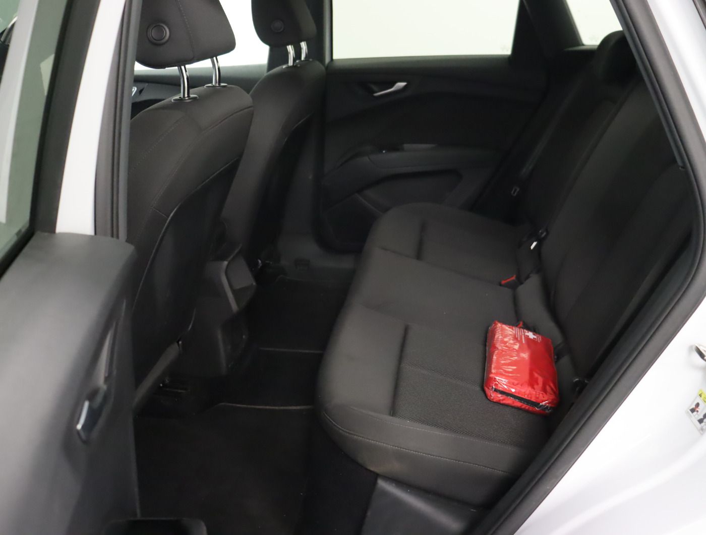 Fahrzeugabbildung Audi Q4 e-tron 40 S line |STH|SpurH|LM|Sport|KlimaA