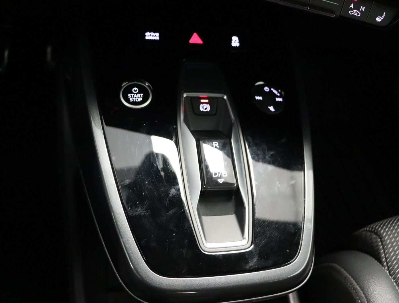 Fahrzeug autohaus mense Fahrzeugabbildung Audi Q4 Sportback e-tron 50 quattro S line |FLA|STH