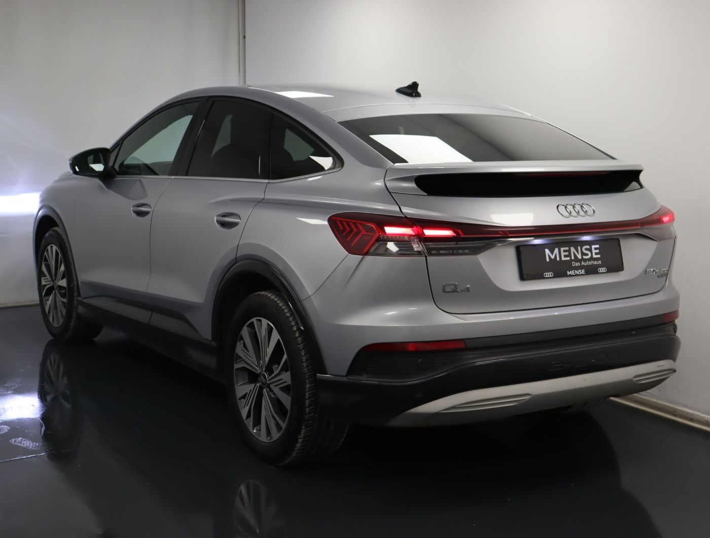 Fahrzeug autohaus mense Fahrzeugabbildung Audi Q4 Sportback e-tron 50 quattro S line |FLA|STH