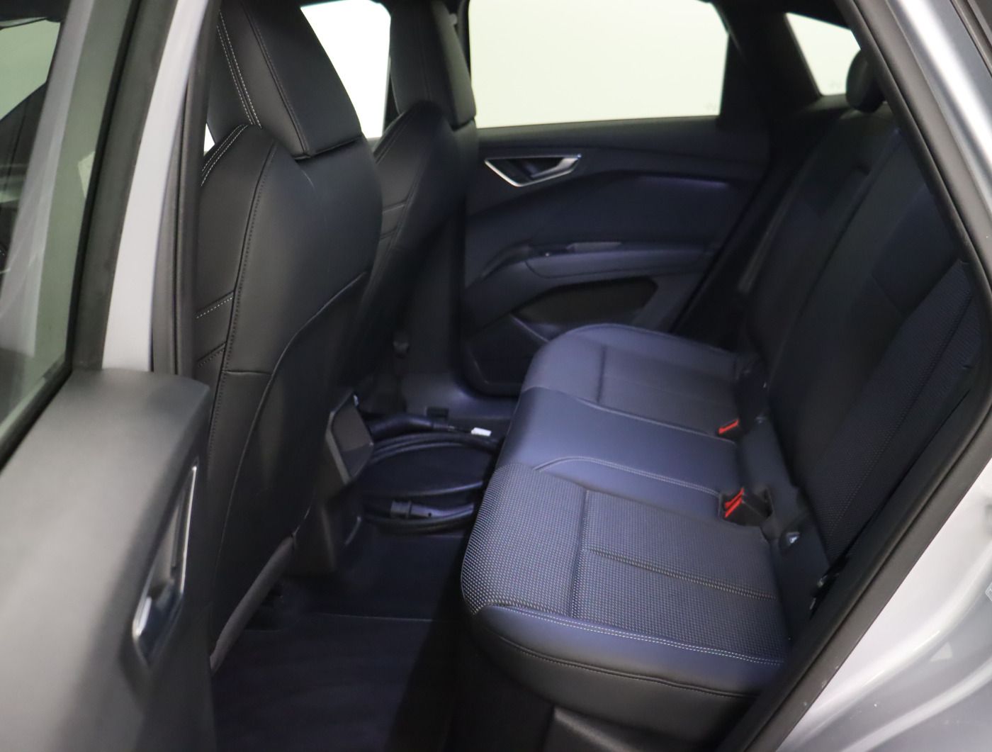 Fahrzeug autohaus mense Fahrzeugabbildung Audi Q4 Sportback e-tron 50 quattro S line |FLA|STH