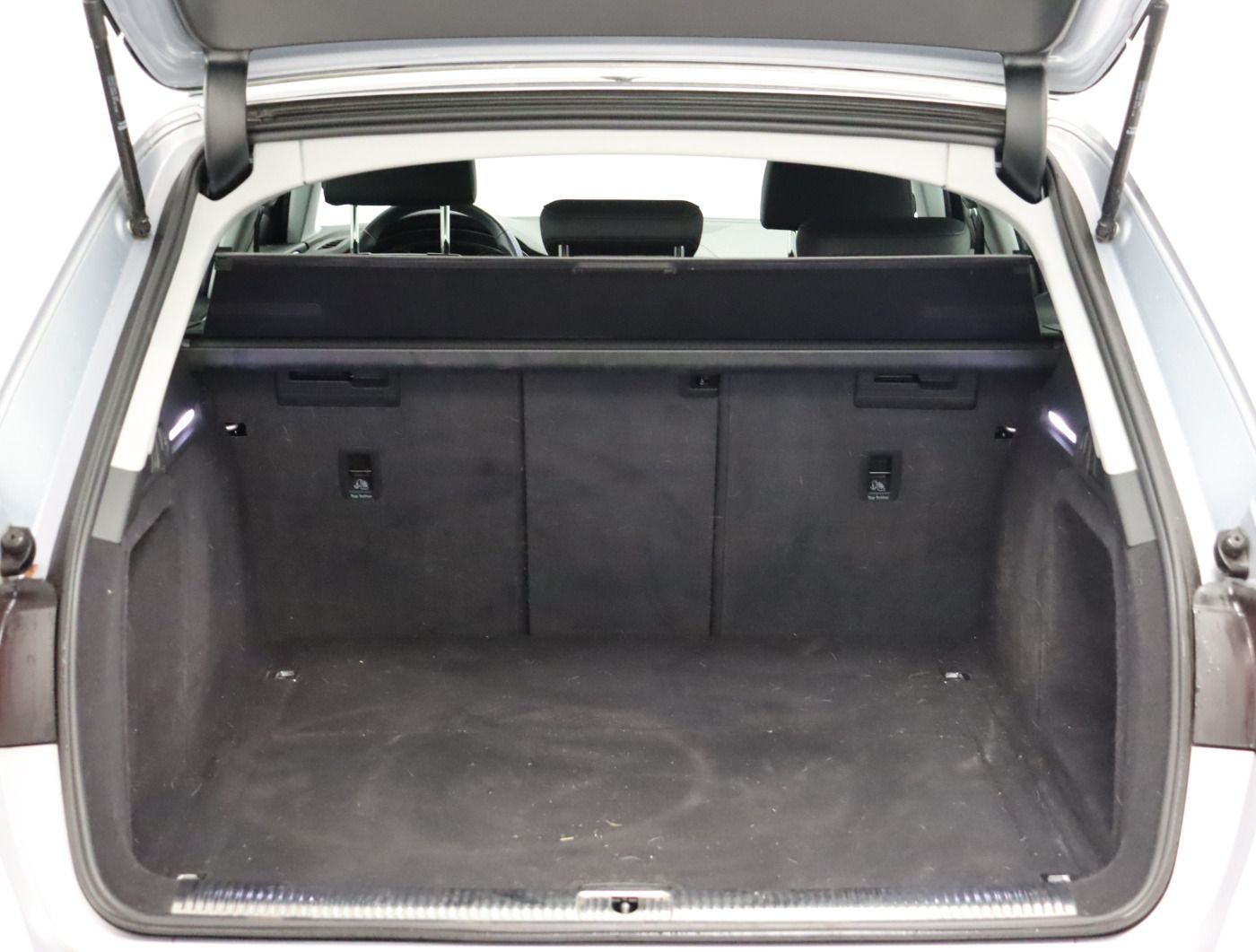 Fahrzeugabbildung Audi A4 Avant 40 TDI S tronic |Matrix|CarPlay|LM|SHZG