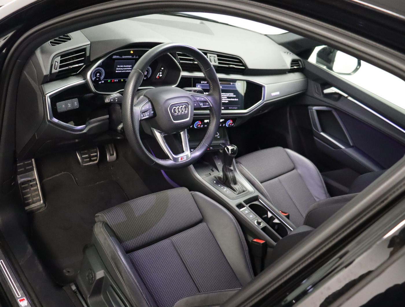 Fahrzeugabbildung Audi Q3 45 TFSI e S tronic S line |ACC|FLA|CarPlay|LM