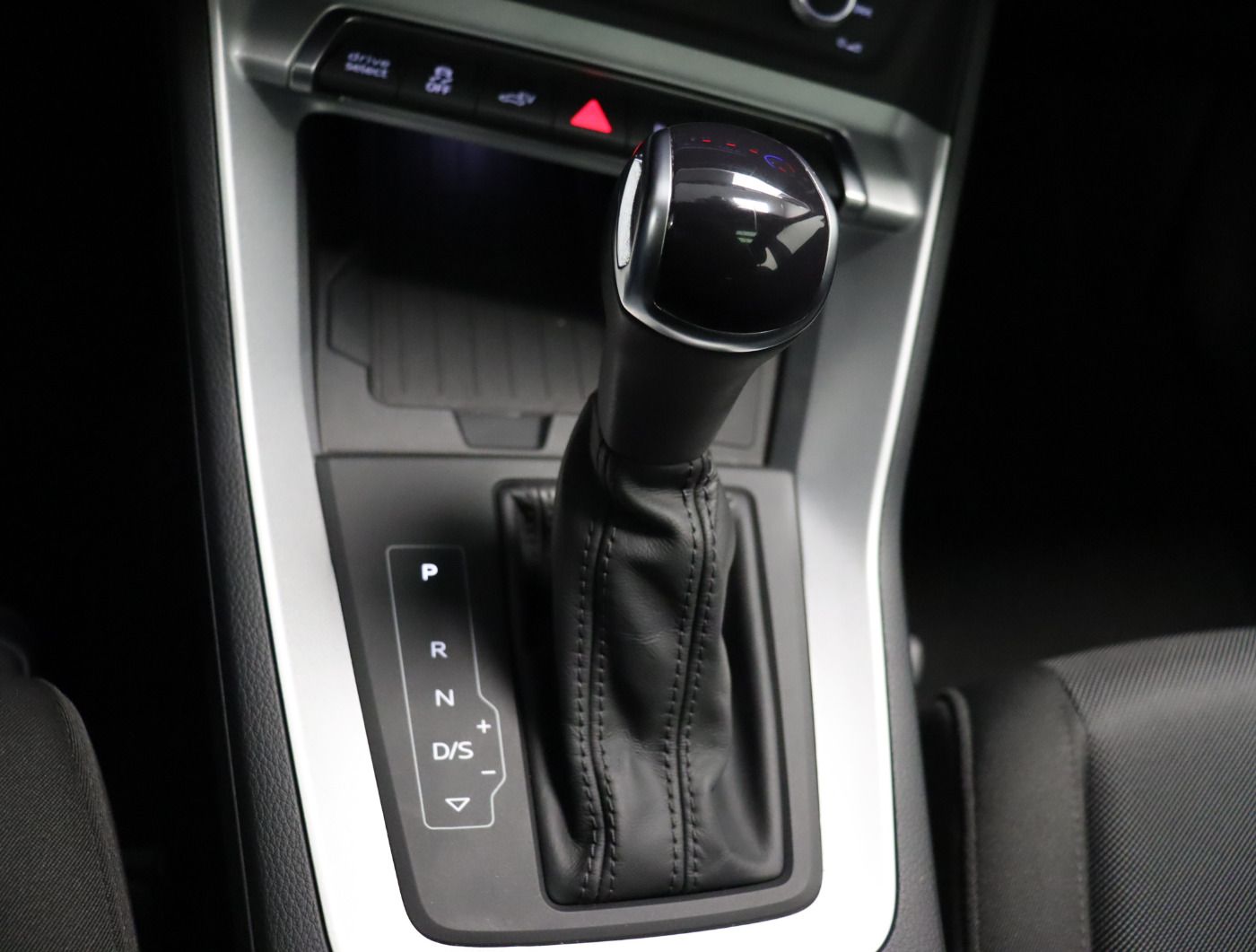 Fahrzeugabbildung Audi Q3 45 TFSI e S tronic |Matrix|Pano|CarPlay|SpurH