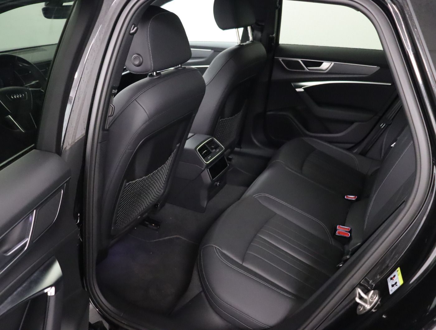 Fahrzeugabbildung Audi A6 Avant 40 TDI quattro S tronic |Matrix|Pano|LM