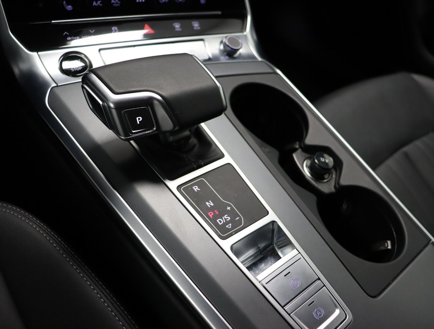 Fahrzeugabbildung Audi A6 Avant 40 TDI quattro S tronic |Matrix|Pano|LM