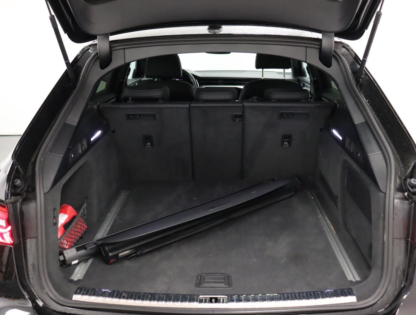Fahrzeugabbildung Audi A6 Avant 40 TDI quattro S tronic |Matrix|Pano|LM