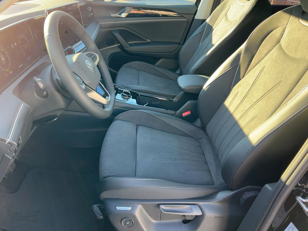 Fahrzeugabbildung Volkswagen Tiguan Elegance eHybrid AHK Navi HD-Matrix 360°