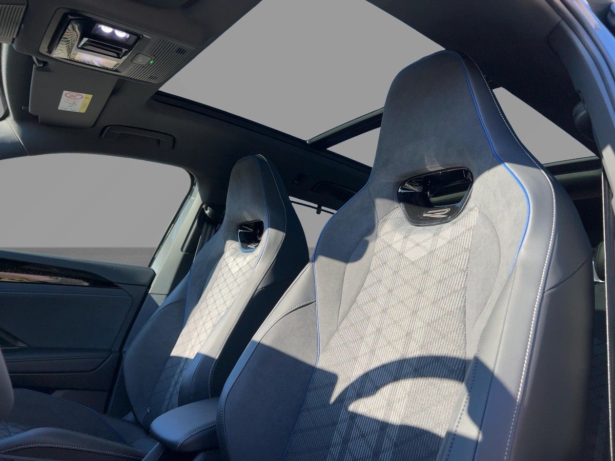 Fahrzeugabbildung Volkswagen Tayron TDI DSG R-Line AHK Pano BlackStyle Pano