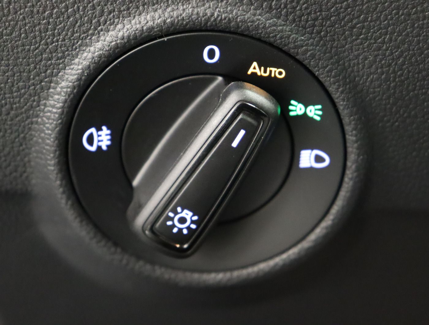 Fahrzeugabbildung Volkswagen T-ROC |VirtualCP|CarPlay|LM|KlimaA|SHZG|LaneAss