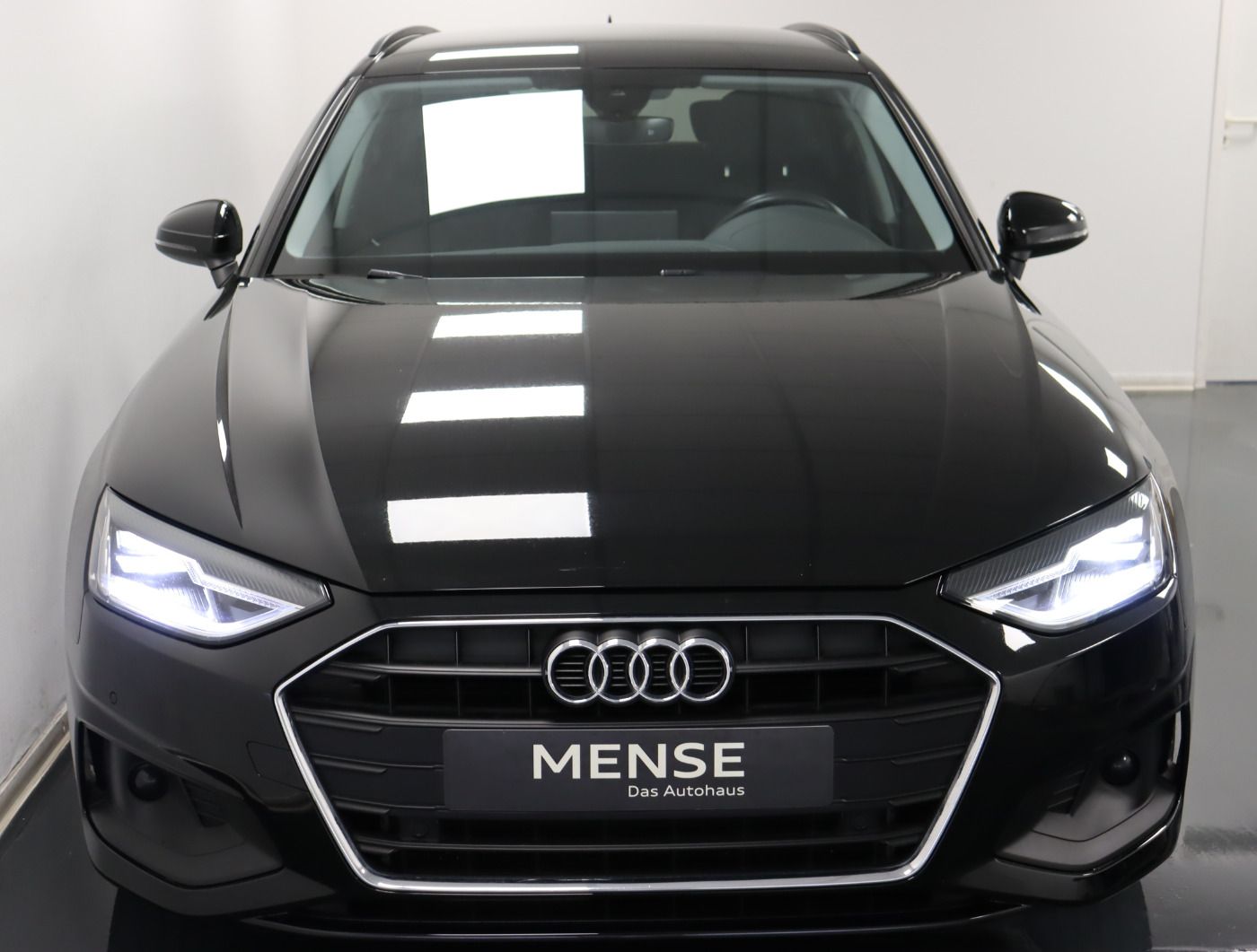 Fahrzeugabbildung Audi A4 Avant 30 TDI S tronic |FLA|AkustikGlas|SHZG