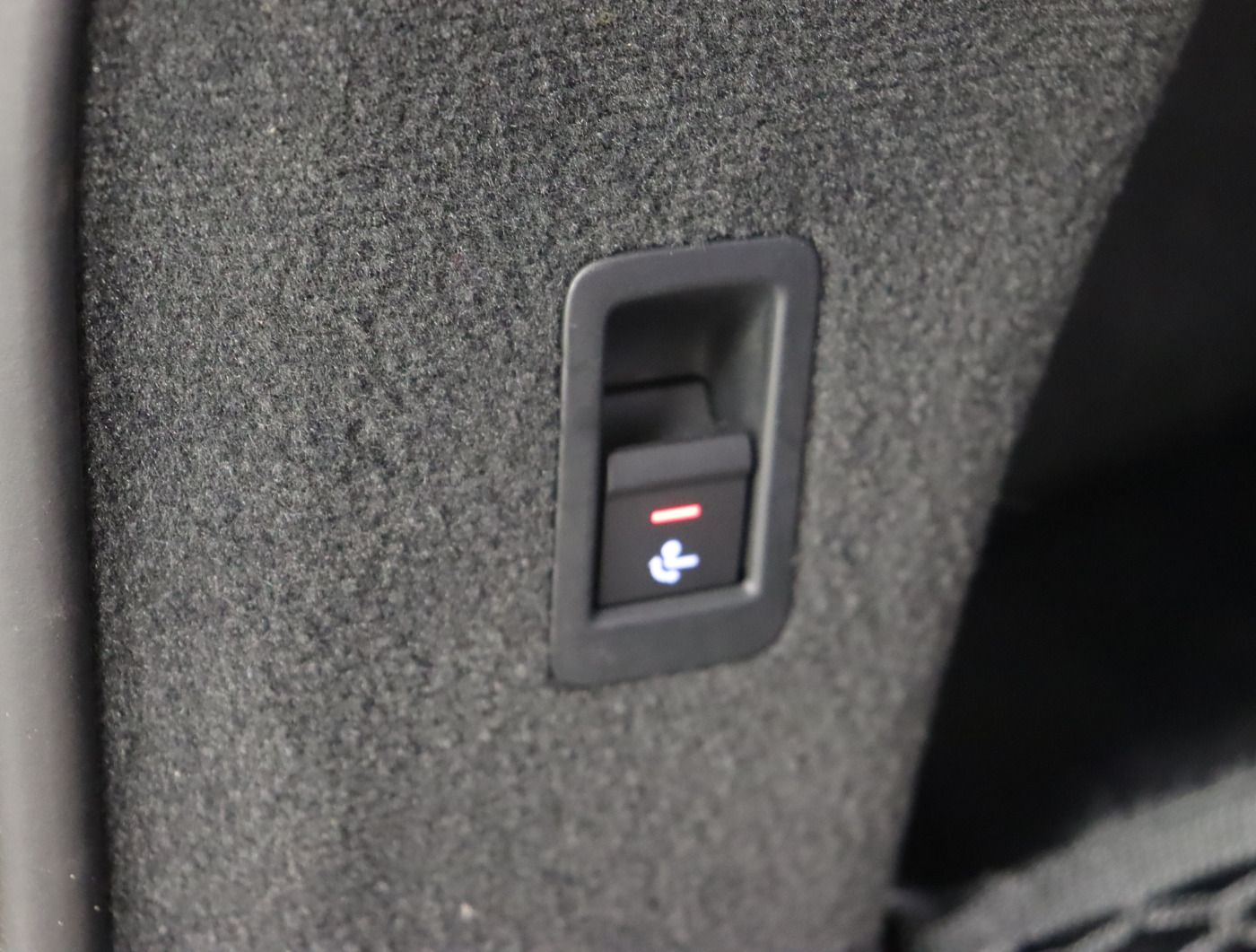 Fahrzeugabbildung Audi A6 Avant 40 TDI quattro S tronic Sport |AHK|ACC