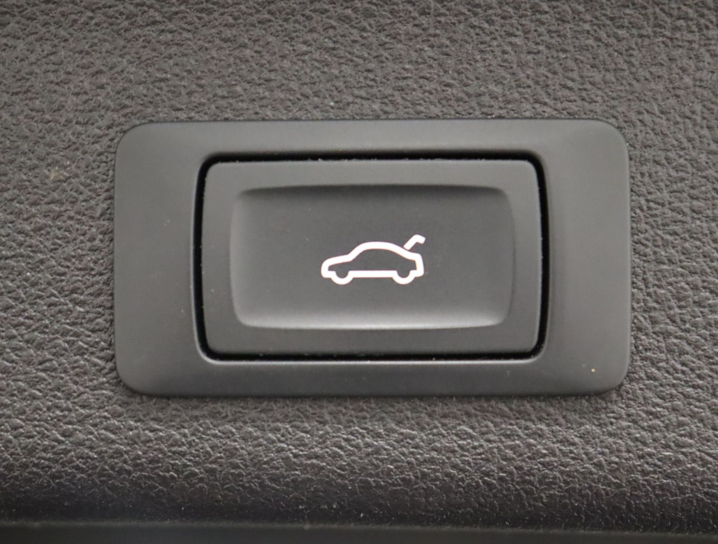 Fahrzeugabbildung Audi A6 Avant 40 TDI quattro S tronic Sport |AHK|ACC