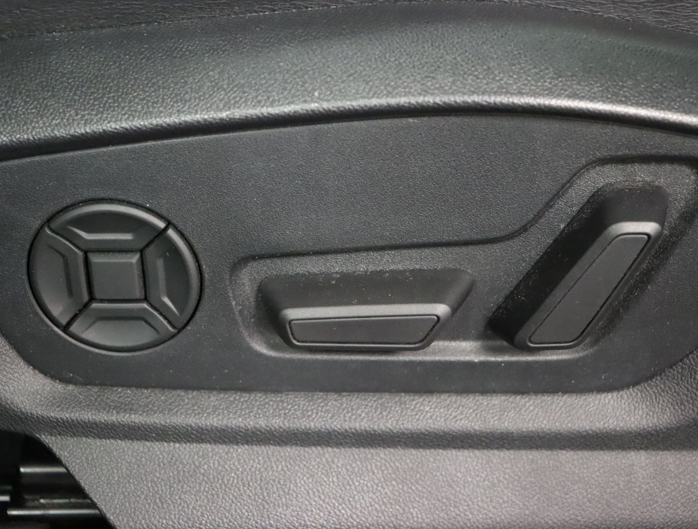 Fahrzeugabbildung Audi Q7 45 TDI quattro tiptronic S line |Matrix|Luft