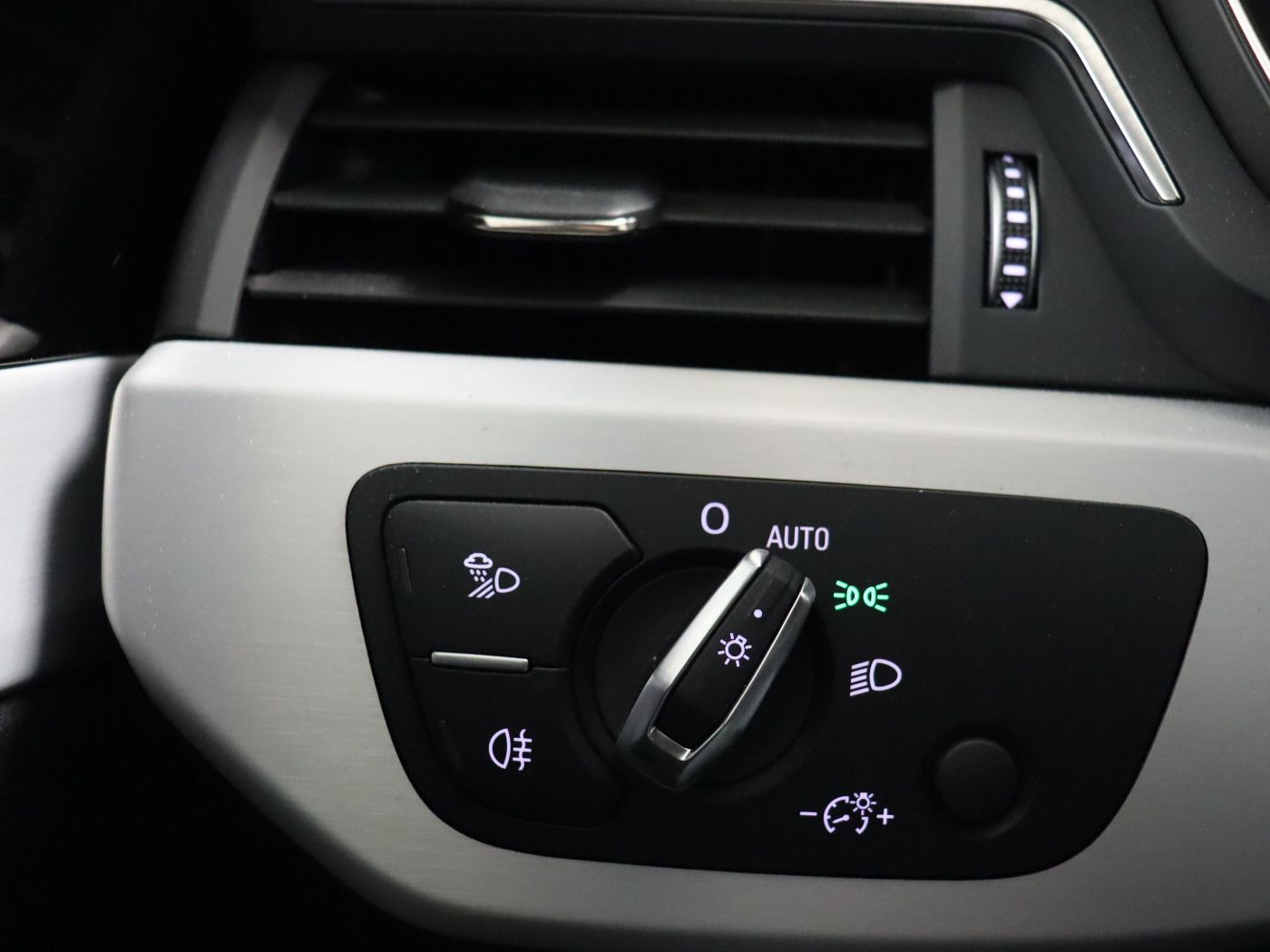 Fahrzeugabbildung Audi A5 Sportback 40 TDI quattro S tronic S line |ACC