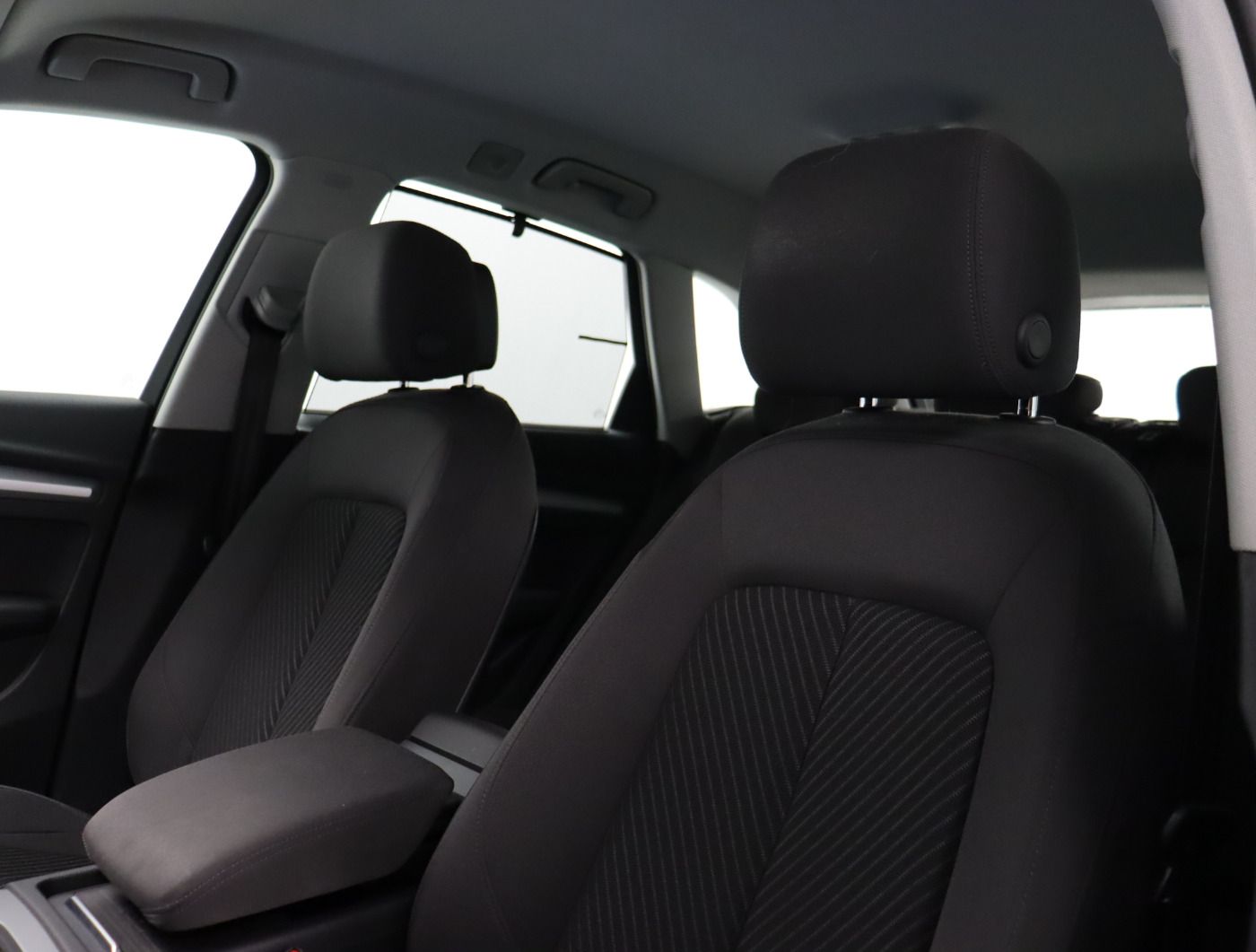 Fahrzeugabbildung Audi Q5 50 TFSI e quattro S tronic S line |FLA|STH|LM