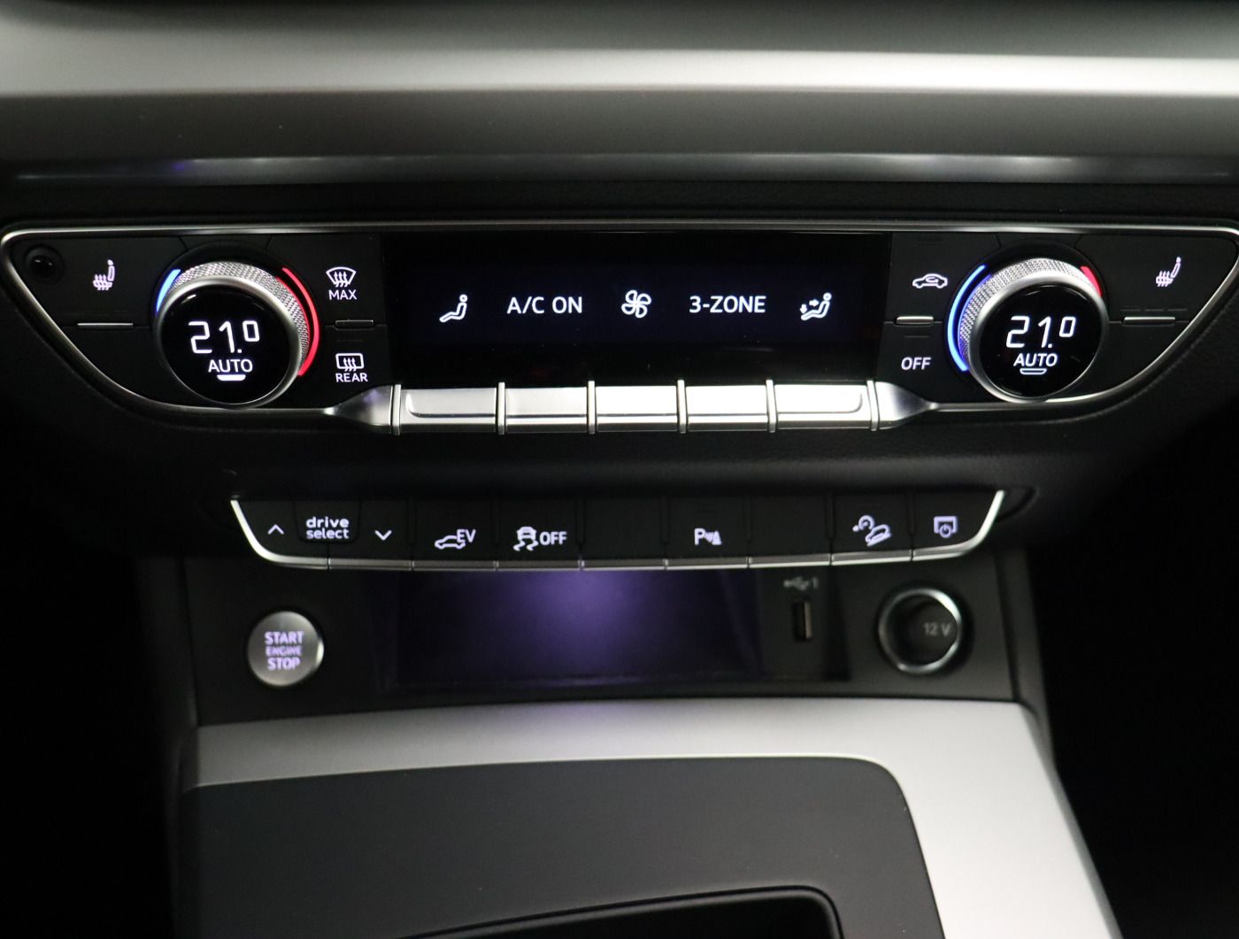 Fahrzeugabbildung Audi Q5 50 TFSI e quattro S tronic S line |FLA|STH|LM