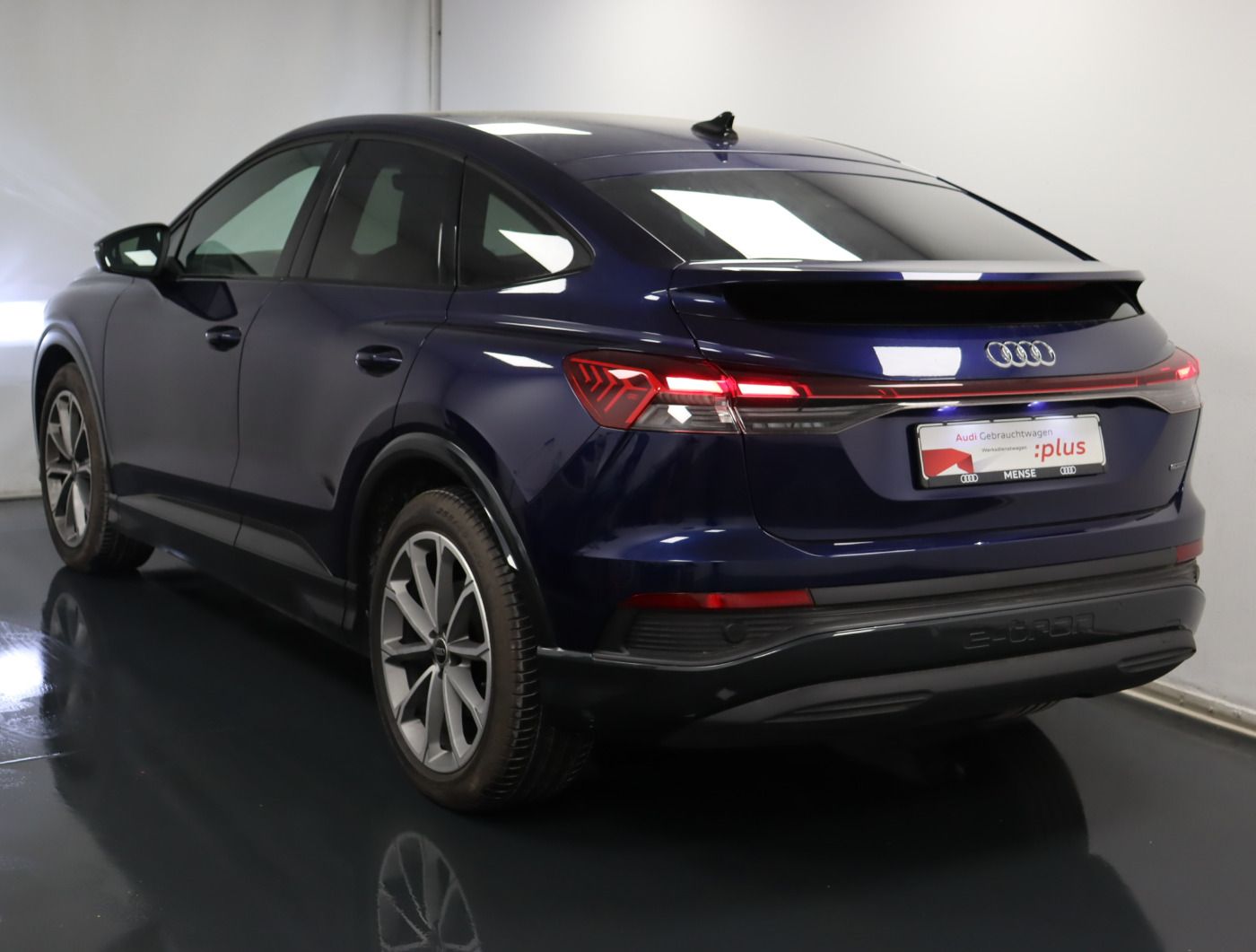 Fahrzeugabbildung Audi Q4 Sportback e-tron 45 quattro advanced |FLA|STH