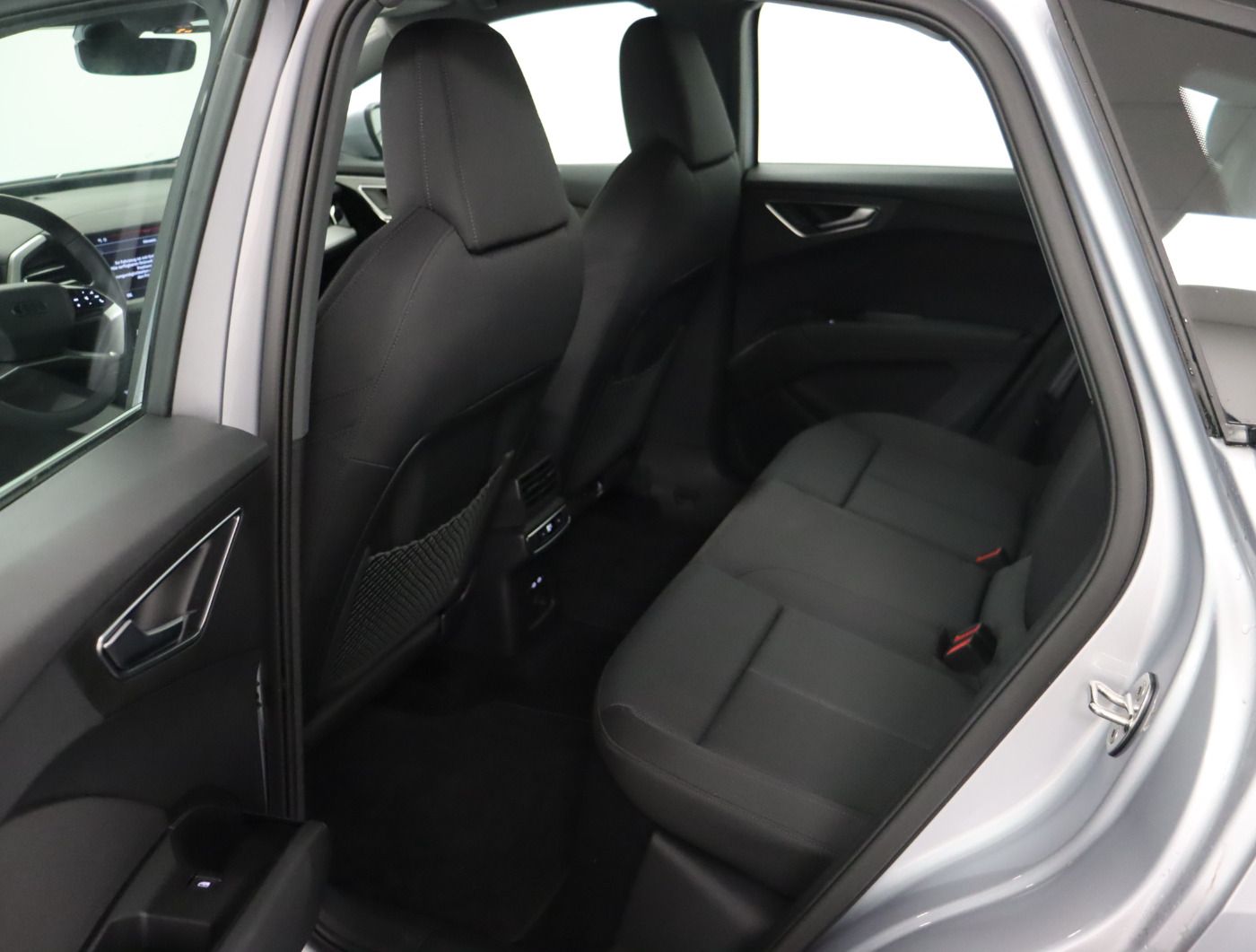 Fahrzeugabbildung Audi Q4 Sportback e-tron 45 e-tron S line |STH|HUD|LM