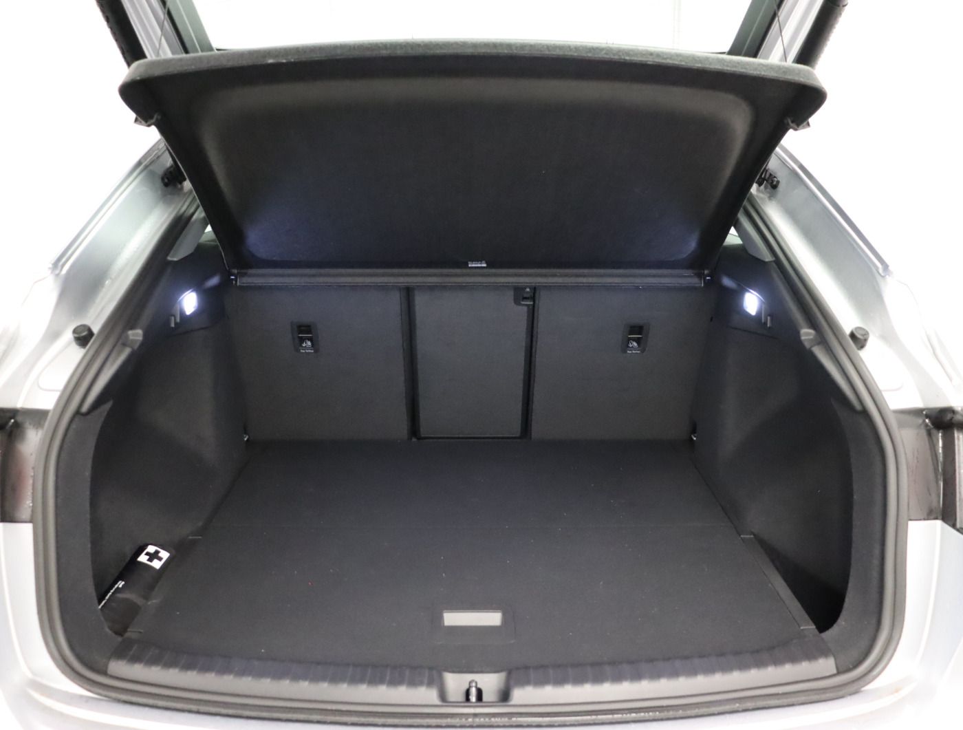Fahrzeugabbildung Audi Q4 Sportback e-tron 45 e-tron S line |STH|HUD|LM