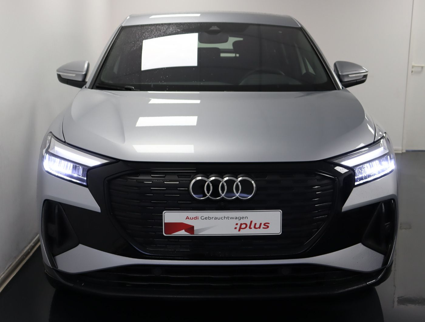 Fahrzeugabbildung Audi Q4 Sportback e-tron 45 e-tron S line |STH|HUD|LM