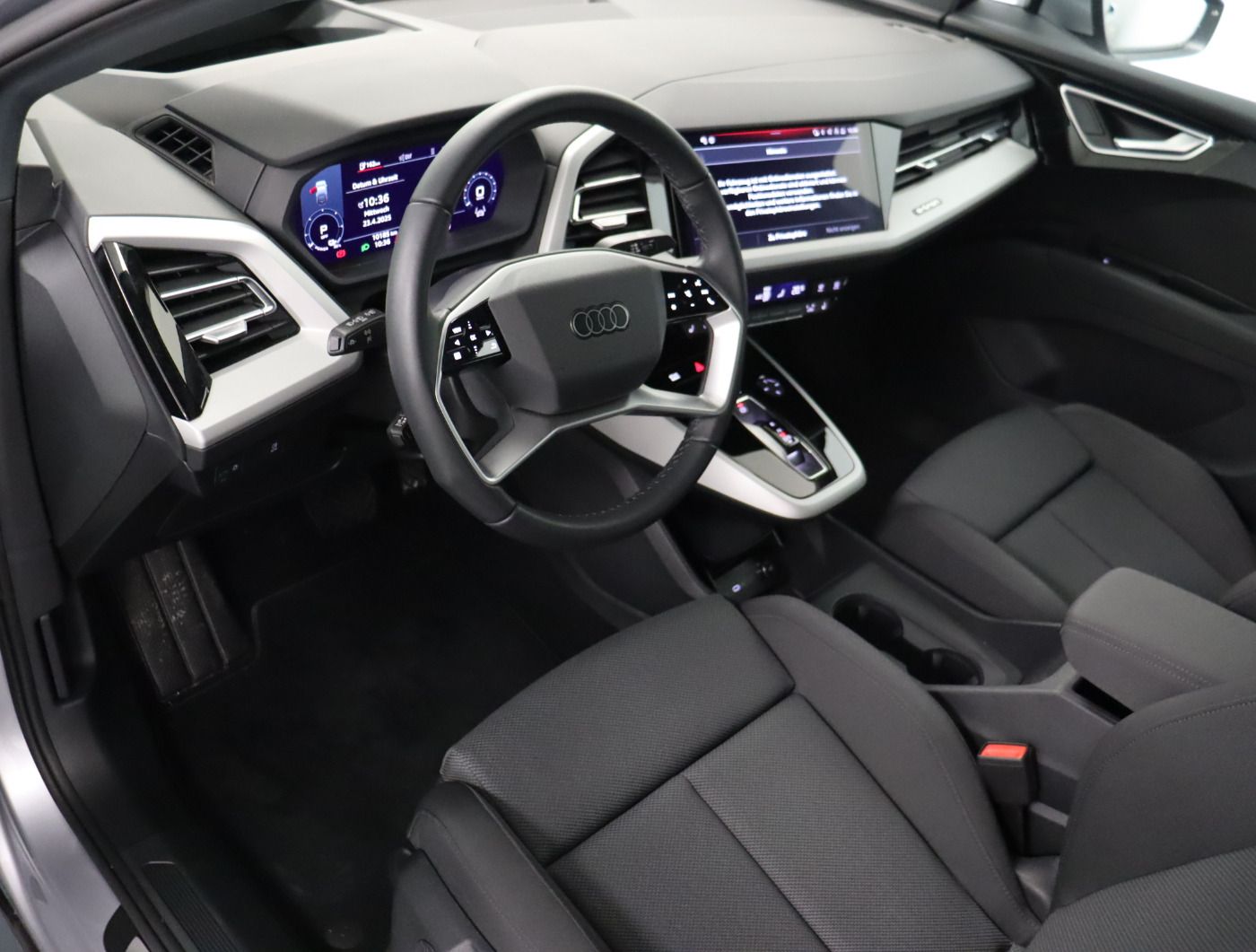 Fahrzeugabbildung Audi Q4 Sportback e-tron 45 e-tron S line |STH|HUD|LM