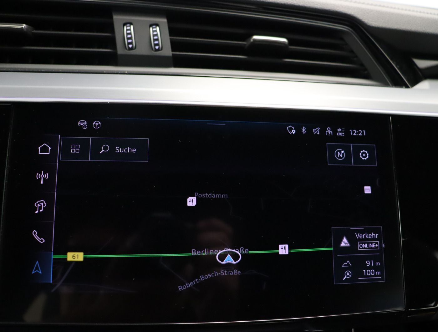Fahrzeugabbildung Audi Q8 e-tron 55 quattro advanced |Matrix|Luft|LED