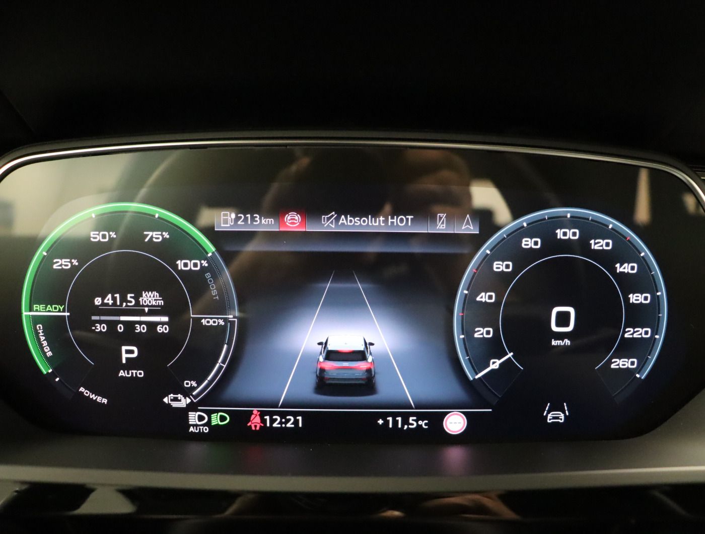 Fahrzeugabbildung Audi Q8 e-tron 55 quattro advanced |Matrix|Luft|LED
