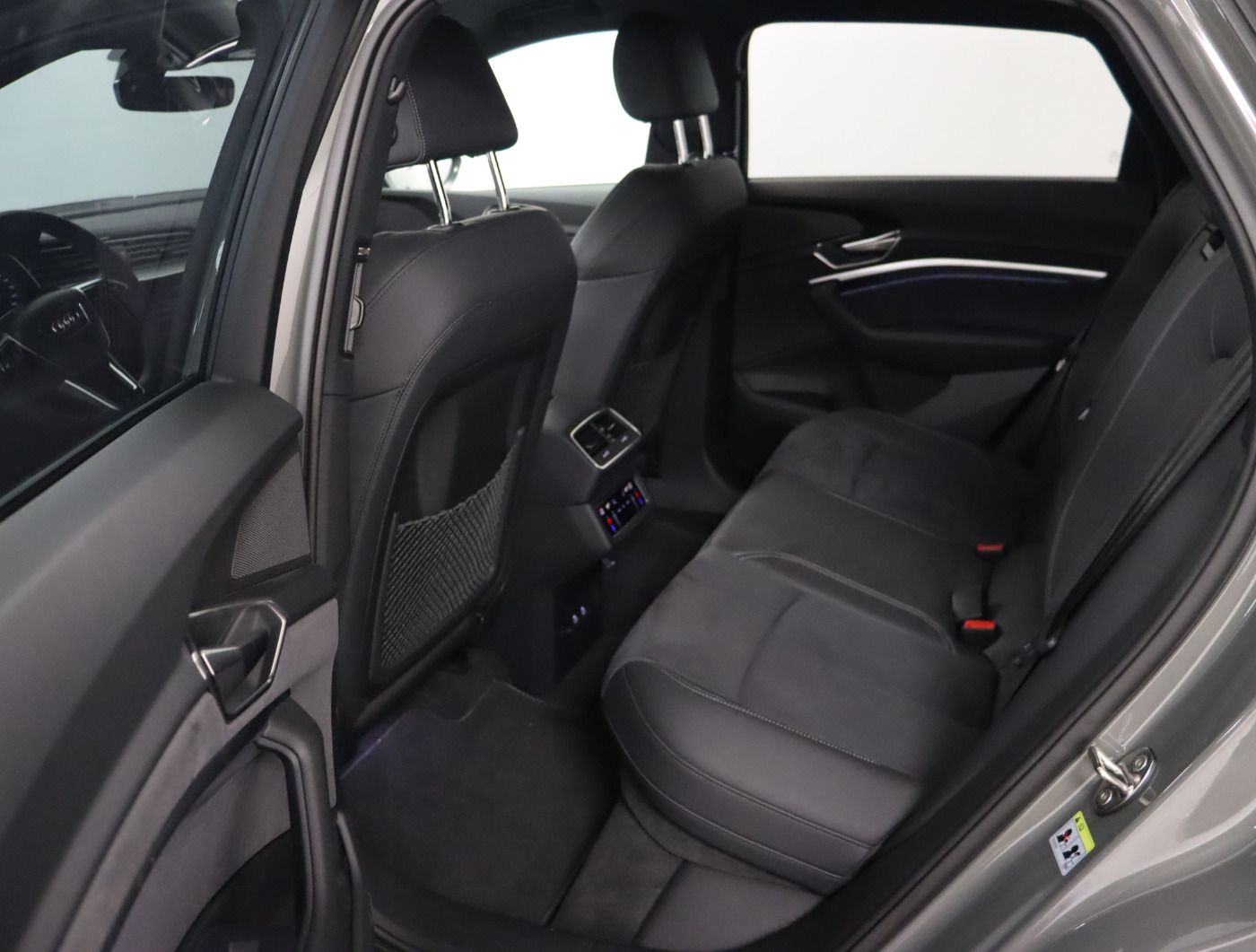 Fahrzeugabbildung Audi Q8 e-tron 55 quattro advanced |Luft|LED|ACC|HUD