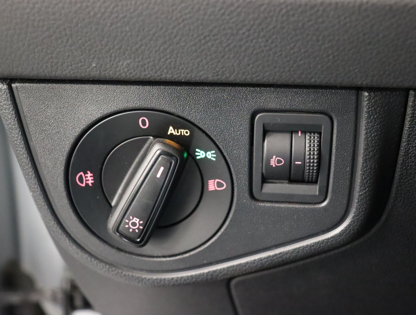 Fahrzeugabbildung Volkswagen Polo 1.0 TSI Comfortline |CarPlay|LM