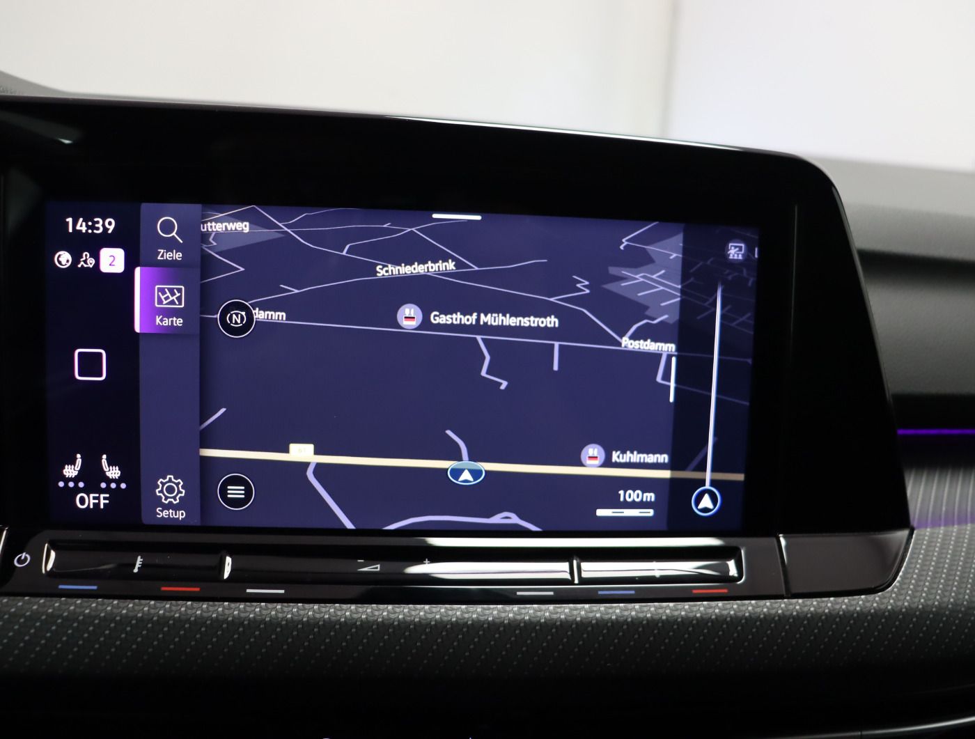 Fahrzeugabbildung Volkswagen Golf VIII 1.5 eTSI DSG R-Line |ACC|VirtualCP|LM