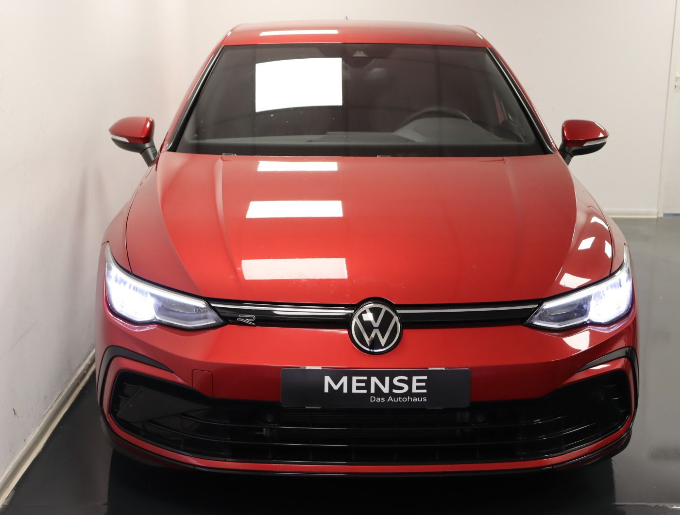 Fahrzeugabbildung Volkswagen Golf VIII 1.5 eTSI DSG R-Line |ACC|VirtualCP|LM