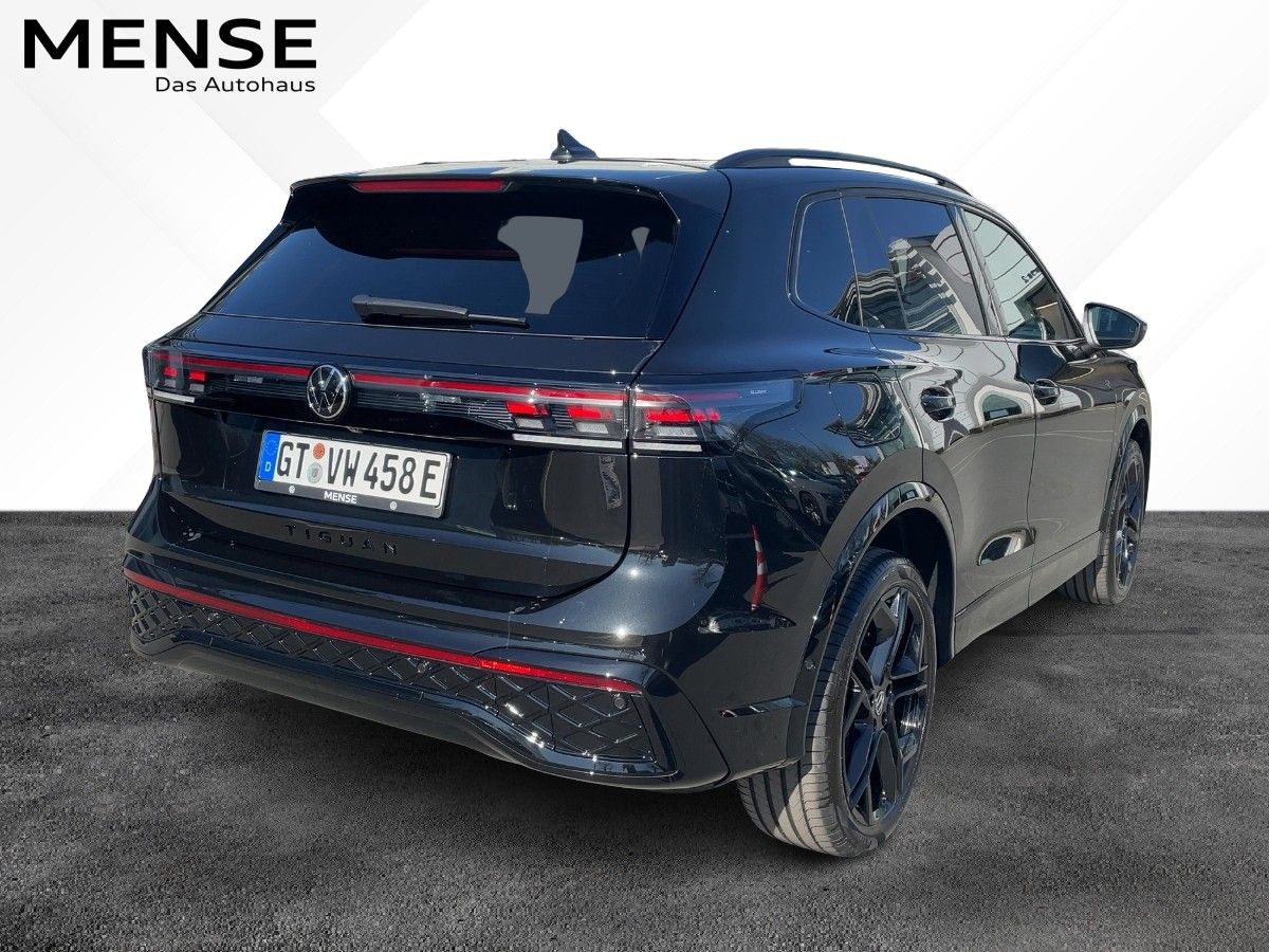Fahrzeugabbildung Volkswagen Tiguan eHybrid R-Line AHK Pano BlackStyle Navi
