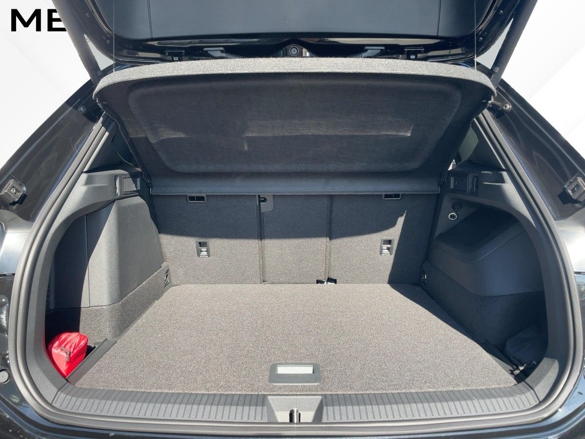 Fahrzeugabbildung Volkswagen Tiguan eHybrid R-Line AHK Pano BlackStyle Navi