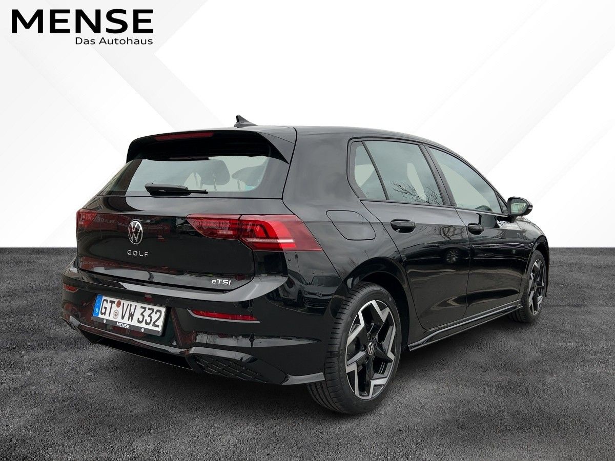 Fahrzeugabbildung Volkswagen Golf 1.5 eTSI DSG R-Line Navi HUD SideAssist ACC