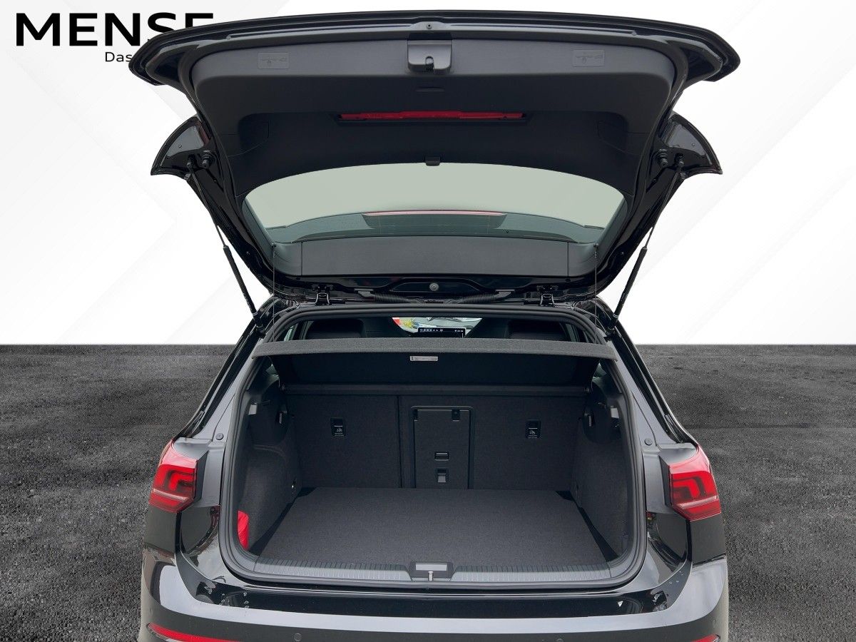 Fahrzeugabbildung Volkswagen Golf 1.5 eTSI DSG R-Line Navi HUD SideAssist ACC