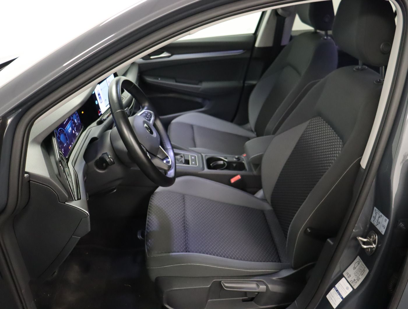 Fahrzeugabbildung Volkswagen Golf VIII 1.5 TSI ACTIVE |VirtualCP|ACC|CarPlay