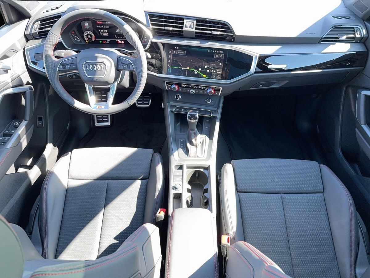 Fahrzeugabbildung Audi Q3 S line 40TFSI quattro S tronic AHK Pano