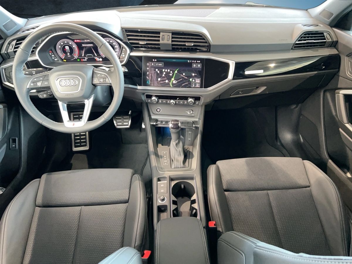 Fahrzeugabbildung Audi Q3 Sportback S line 40 TFSI quattro Pano AHK