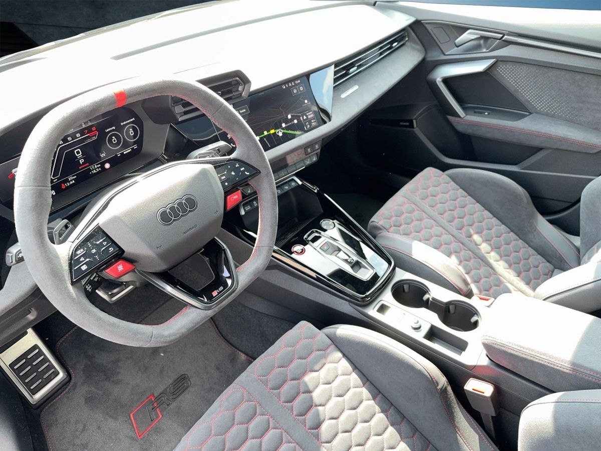 Fahrzeugabbildung Audi RS3 Limousine |ACC|HUD|Pano