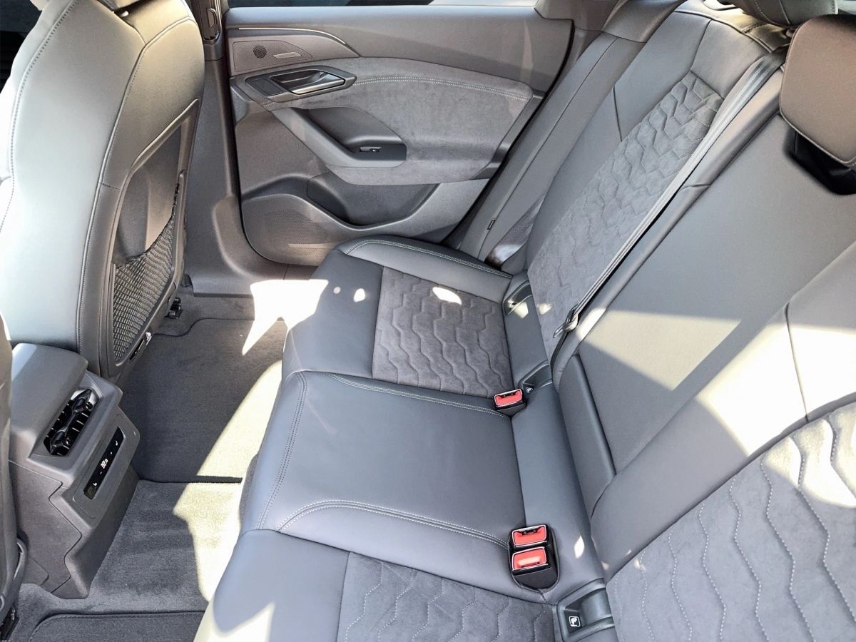 Fahrzeugabbildung Audi A6 Avant e-tron quattro 315 kW |Luft|AHK|LED|ACC